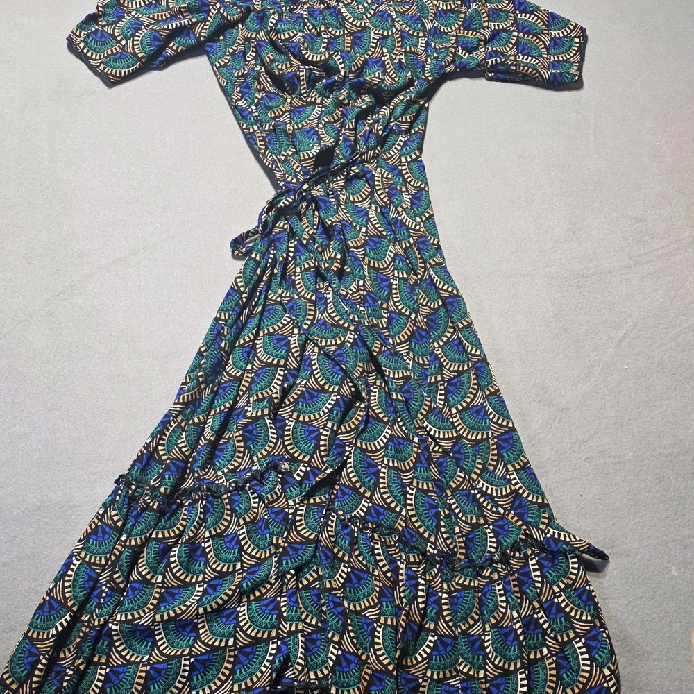 Silk & Salt NWT Elegant Blue and Green Patterned Wrap Dress Small PTP 19 - Picture 3 of 7